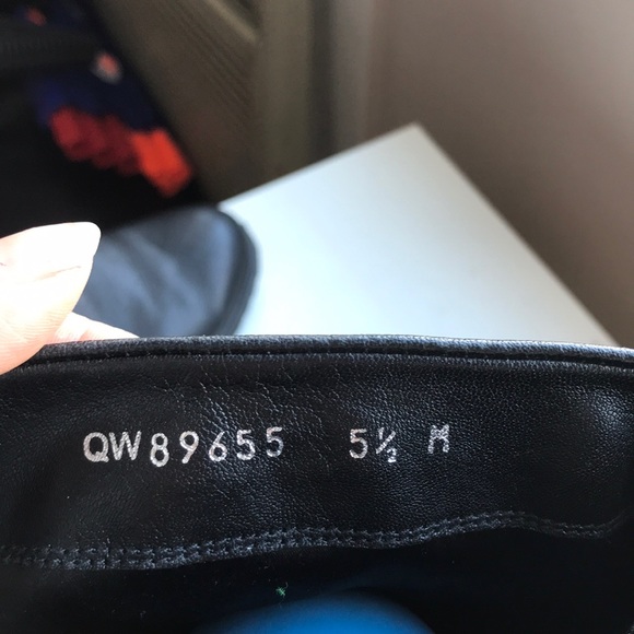 authentic Stuart weitzman Boot - Picture 6 of 6